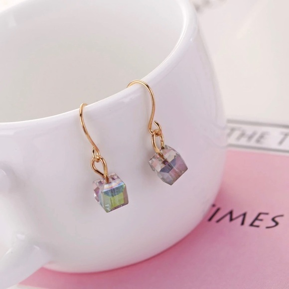 ❤️NEW trendy Square 3D Earrings Crystal Drop - Picture 2 of 4